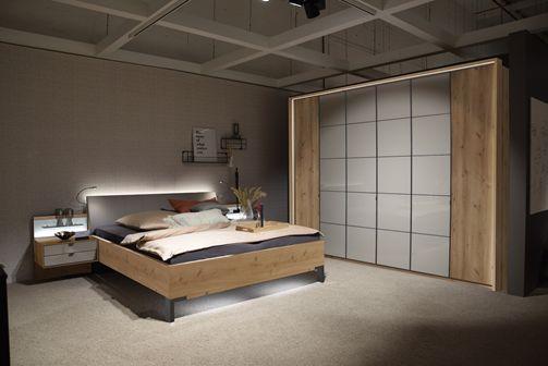 Kleiderschrank